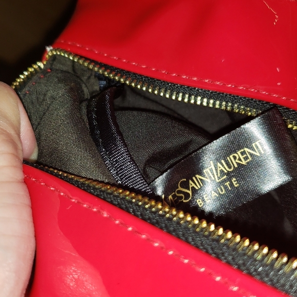 Yves Saint Laurent Beauté - Picture 5 of 6